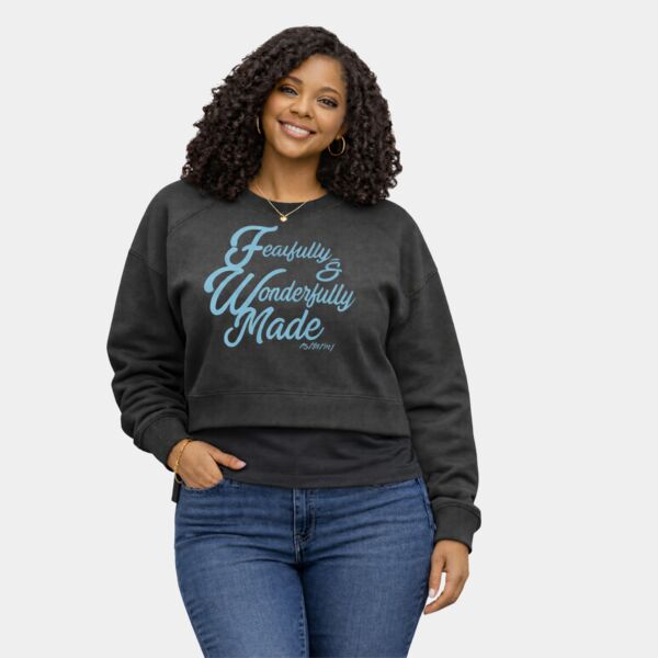 FEARFULLY AND WONDERFULLY MADE CROPPED SWEATSHIRT Thumbnail